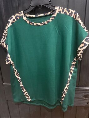 Forest Green Short Sleeve Top with Leopard Trim